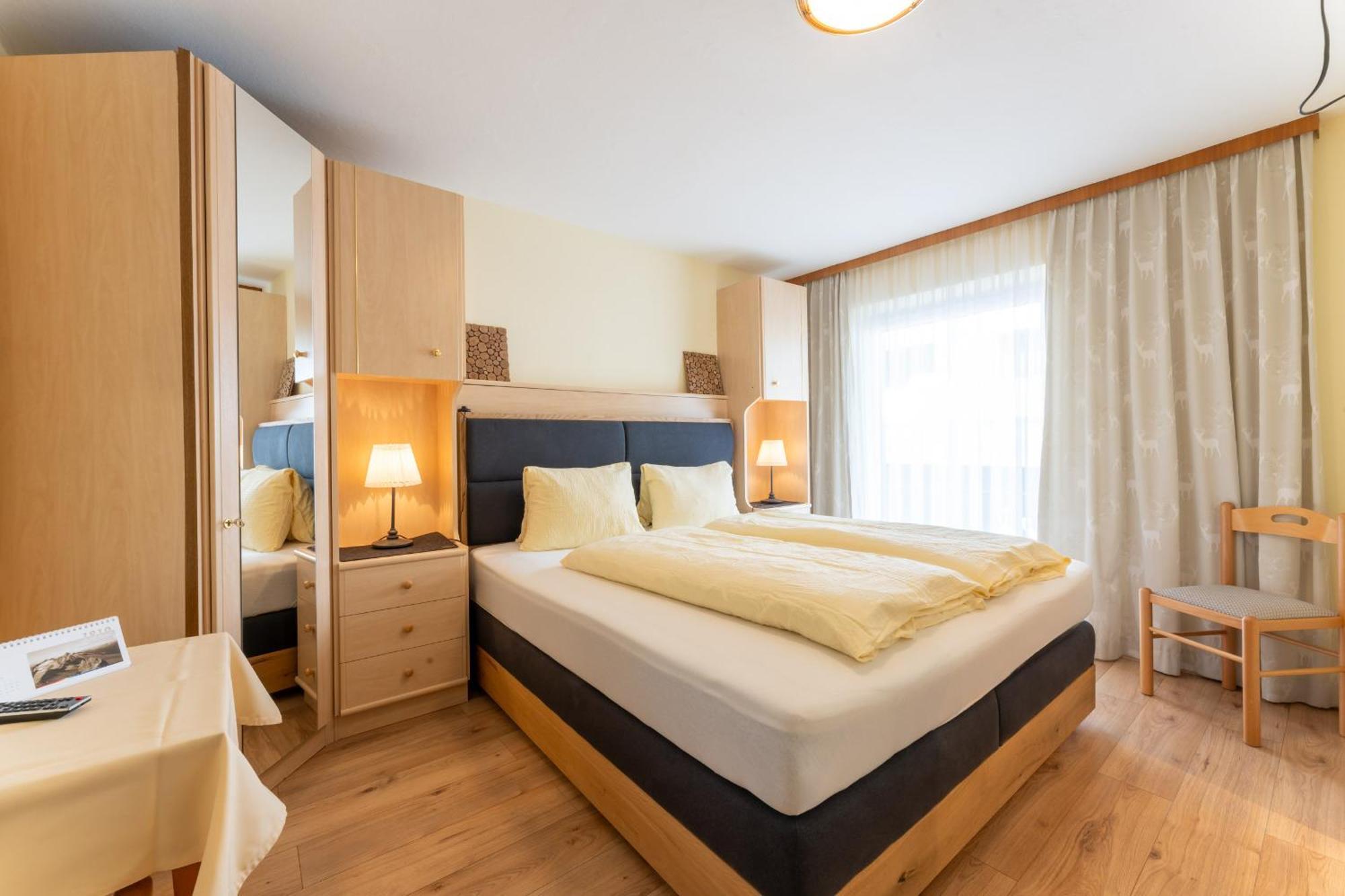 Gaestehaus -Pension Edelweiss Фент Екстериор снимка
