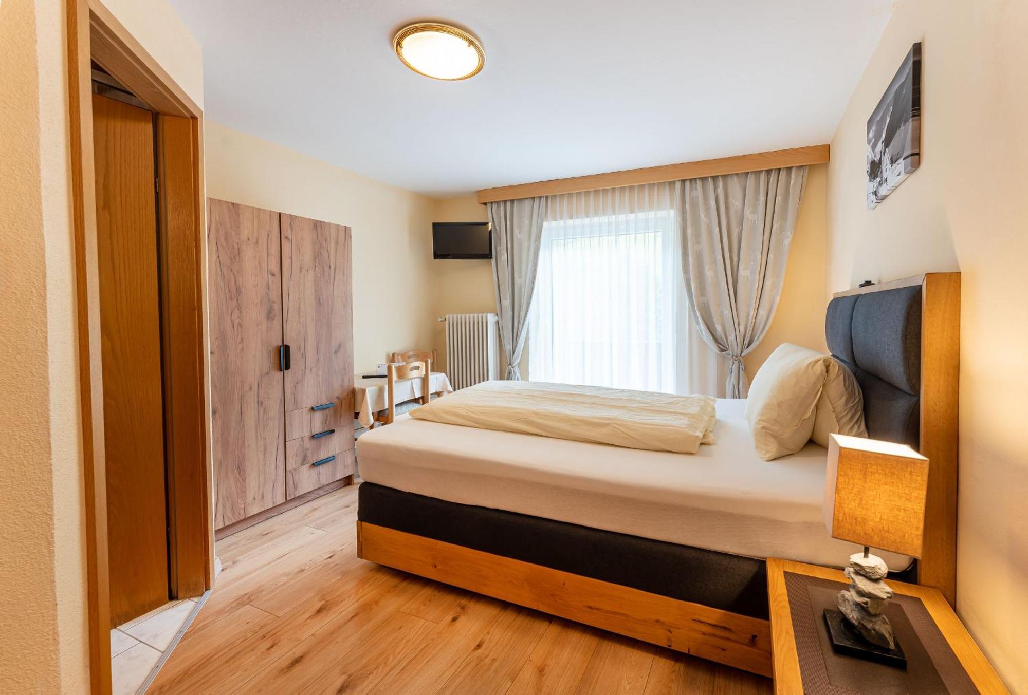 Gaestehaus -Pension Edelweiss Фент Екстериор снимка